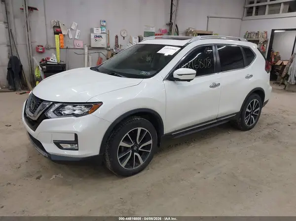 5N1AT2MV3KC801094 2019 NISSAN ROGUE - Image 2