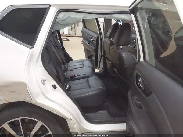 5N1AT2MV3KC801094 2019 NISSAN ROGUE - Image 8
