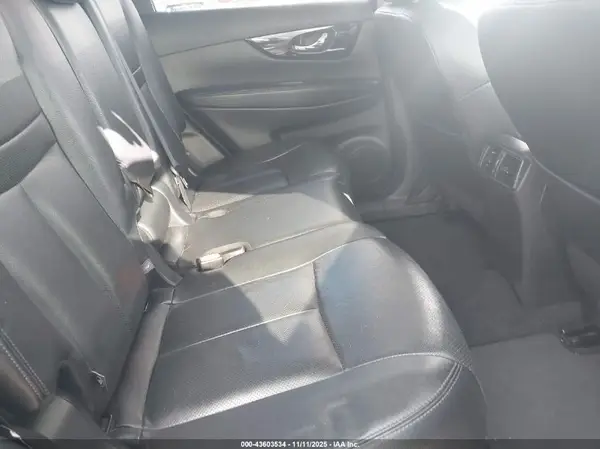 5N1AT2MV3KC827680 2019 NISSAN ROGUE - Image 8