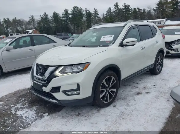 5N1AT2MV3LC704463 2020 NISSAN ROGUE - Image 2