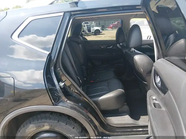 5N1AT2MV3LC709162 2020 NISSAN ROGUE - Image 8