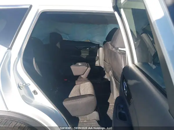 5N1AT2MV3LC745952 2020 NISSAN ROGUE - Image 8