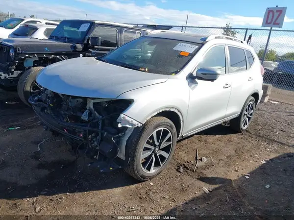 5N1AT2MV3LC752044 2020 NISSAN ROGUE - Image 2