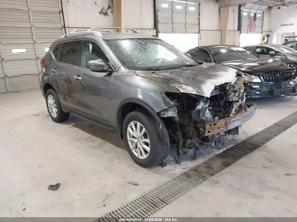 5N1AT2MV3LC817135 2020 NISSAN ROGUE - Image 1