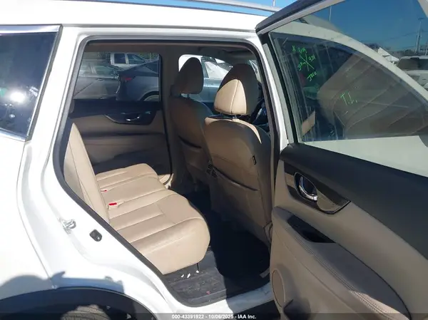 5N1AT2MV4GC741799 2016 NISSAN ROGUE - Image 8