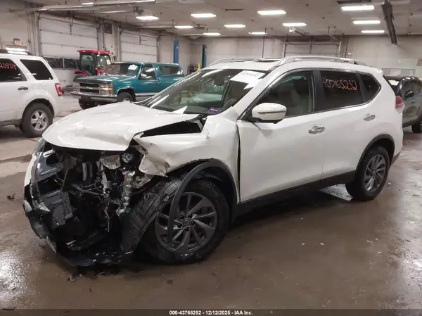 5N1AT2MV4GC755508 2016 NISSAN ROGUE - Image 2