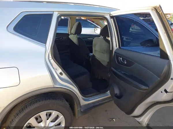 5N1AT2MV4GC760935 2016 NISSAN ROGUE - Image 8