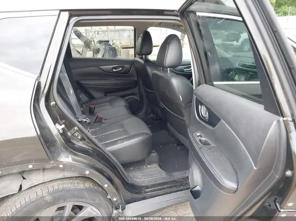 5N1AT2MV4GC762930 2016 NISSAN ROGUE - Image 8