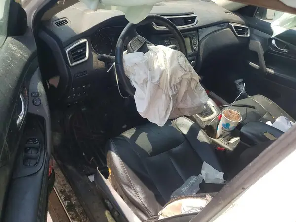 5N1AT2MV4GC884946 2016 NISSAN ROGUE - Image 8