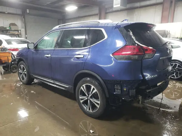 5N1AT2MV4HC731887 2017 NISSAN ROGUE - Image 2