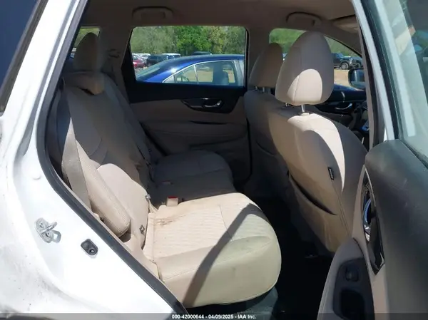 5N1AT2MV4HC732246 2017 NISSAN ROGUE - Image 8