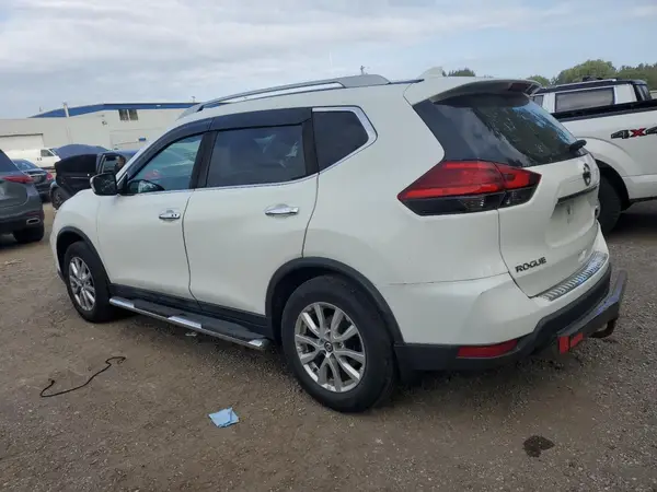 5N1AT2MV4HC735521 2017 NISSAN ROGUE - Image 2