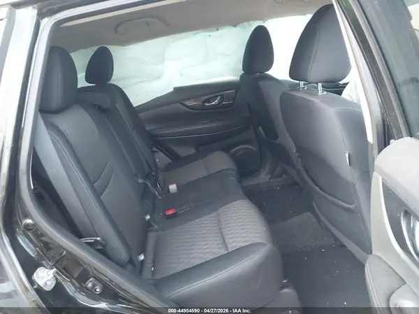 5N1AT2MV4HC735678 2017 NISSAN ROGUE - Image 8