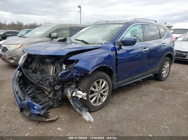 5N1AT2MV4HC739181 2017 NISSAN ROGUE - Image 2