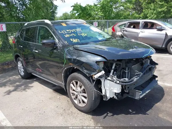 5N1AT2MV4HC739357 2017 NISSAN ROGUE - Image 1