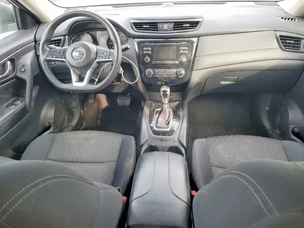 5N1AT2MV4HC739360 2017 NISSAN ROGUE - Image 8