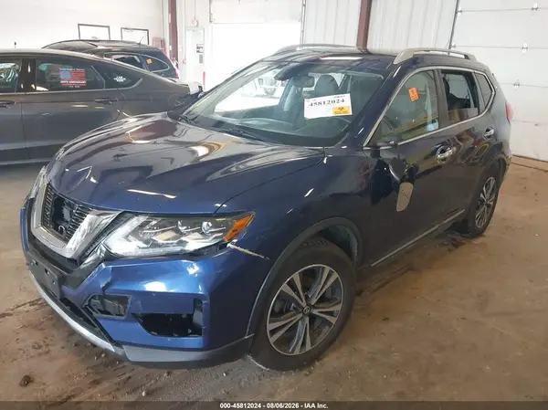 5N1AT2MV4HC745496 2017 NISSAN ROGUE - Image 2