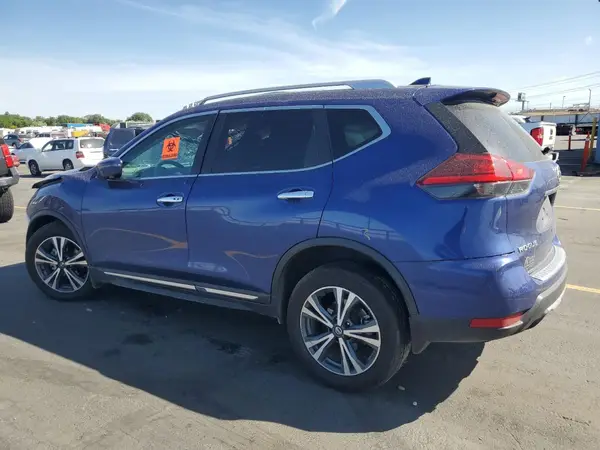 5N1AT2MV4HC746244 2017 NISSAN ROGUE - Image 2