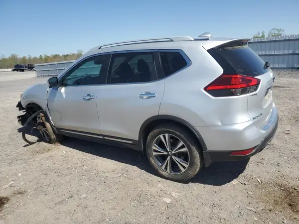 5N1AT2MV4HC747636 2017 NISSAN ROGUE - Image 2