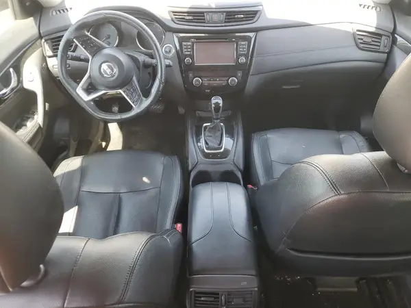 5N1AT2MV4HC747636 2017 NISSAN ROGUE - Image 8