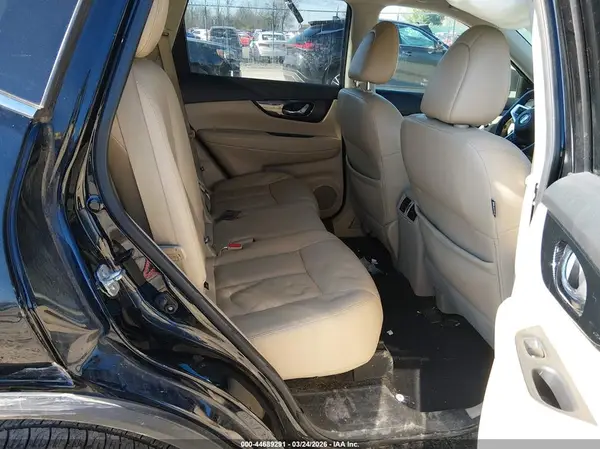 5N1AT2MV4HC747815 2017 NISSAN ROGUE - Image 8