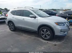 5N1AT2MV4HC749340 2017 NISSAN ROGUE
