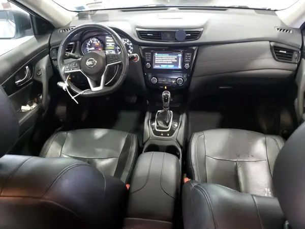 5N1AT2MV4HC751069 2017 NISSAN ROGUE - Image 8