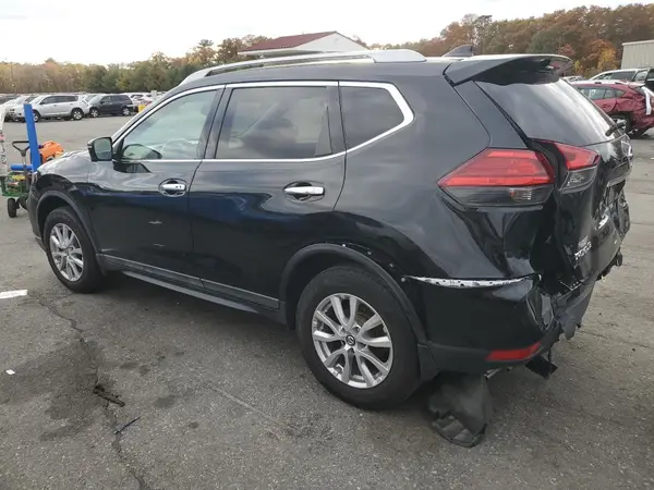 5N1AT2MV4HC751718 2017 NISSAN ROGUE - Image 2