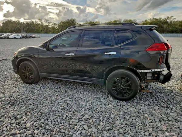 5N1AT2MV4HC754117 2017 NISSAN ROGUE - Image 2