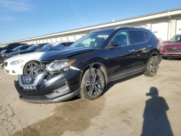 5N1AT2MV4HC755509 2017 NISSAN ROGUE - Image 1