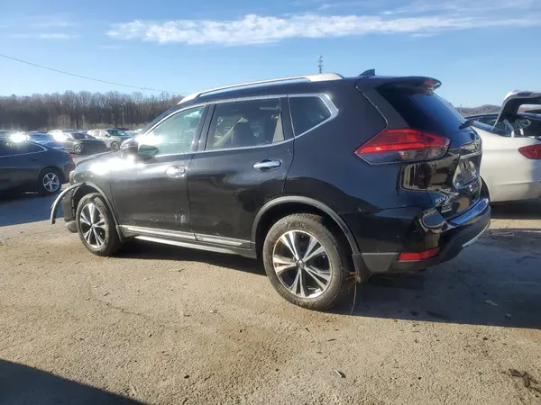 5N1AT2MV4HC755509 2017 NISSAN ROGUE - Image 2