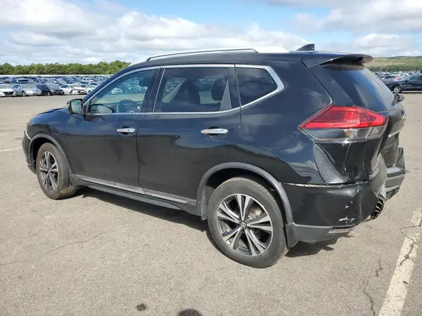 5N1AT2MV4HC759379 2017 NISSAN ROGUE - Image 2