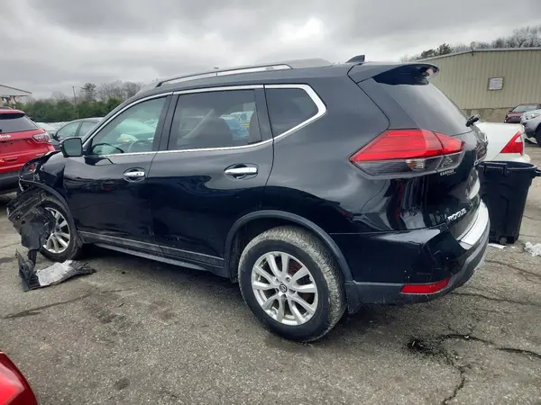 5N1AT2MV4HC760189 2017 NISSAN ROGUE - Image 2