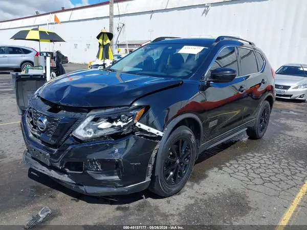 5N1AT2MV4HC761469 2017 NISSAN ROGUE - Image 2