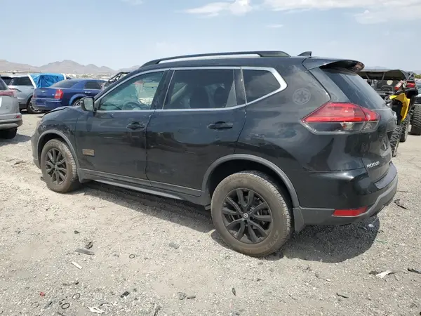 5N1AT2MV4HC762136 2017 NISSAN ROGUE - Image 2