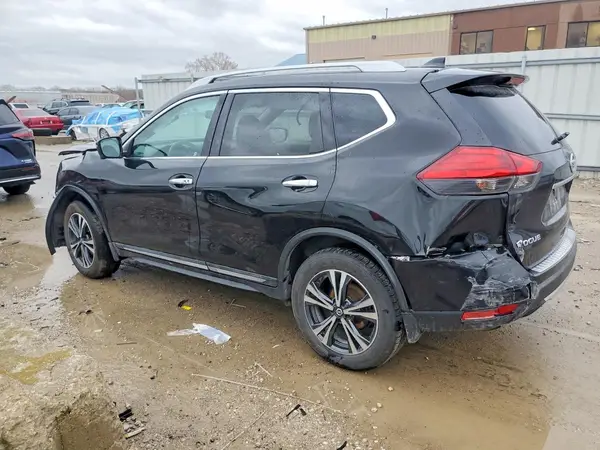 5N1AT2MV4HC762301 2017 NISSAN ROGUE - Image 2