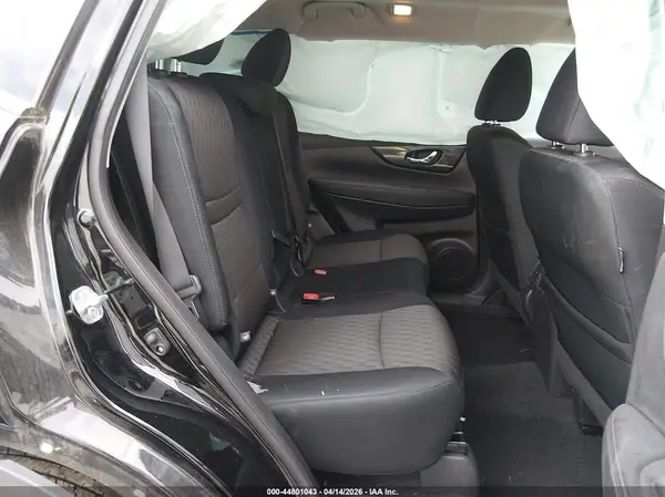 5N1AT2MV4HC763383 2017 NISSAN ROGUE - Image 8