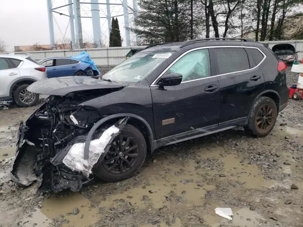 5N1AT2MV4HC763416 2017 NISSAN ROGUE - Image 1