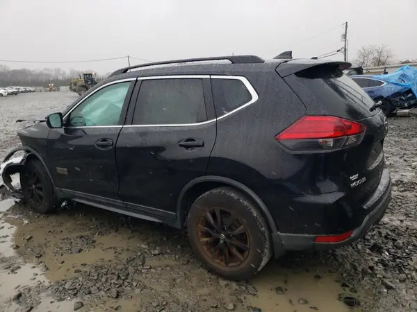 5N1AT2MV4HC763416 2017 NISSAN ROGUE - Image 2