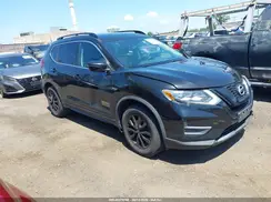 5N1AT2MV4HC763674 2017 NISSAN ROGUE