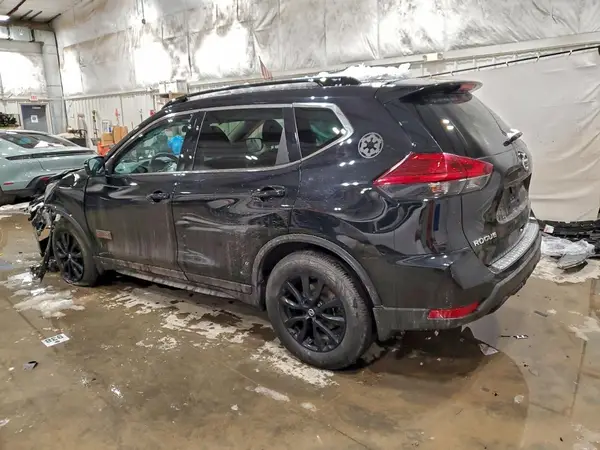 5N1AT2MV4HC765747 2017 NISSAN ROGUE - Image 2