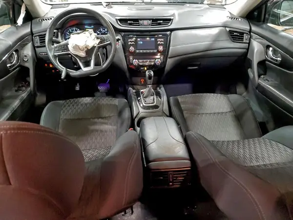 5N1AT2MV4HC765747 2017 NISSAN ROGUE - Image 8
