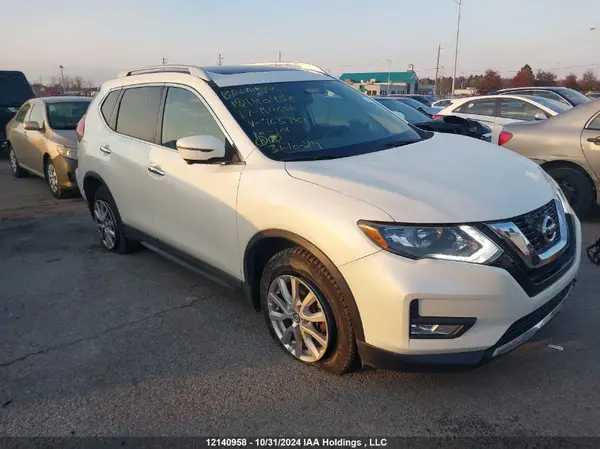 5N1AT2MV4HC765781 2017 NISSAN ROGUE - Image 1
