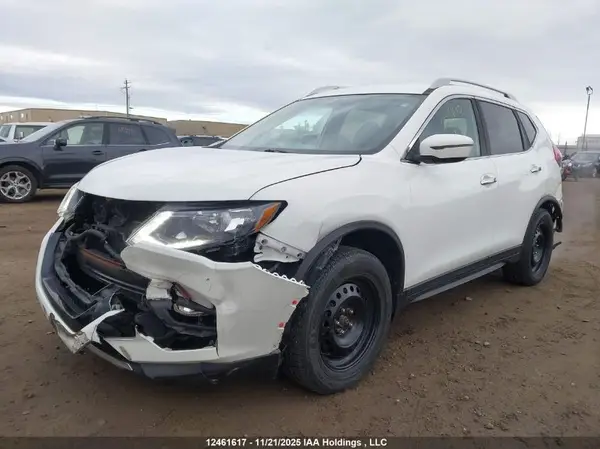5N1AT2MV4HC765957 2017 NISSAN ROGUE - Image 2