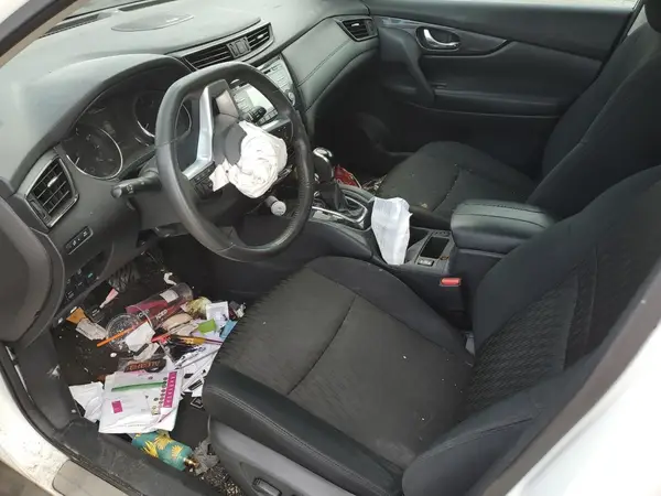 5N1AT2MV4HC766364 2017 NISSAN ROGUE - Image 8