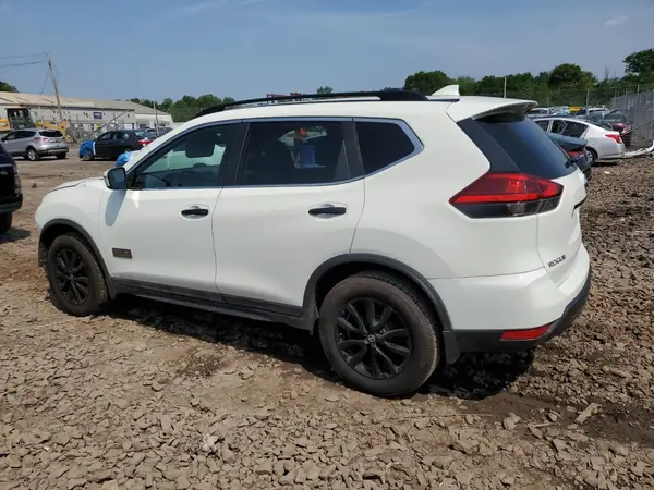 5N1AT2MV4HC766932 2017 NISSAN ROGUE - Image 2