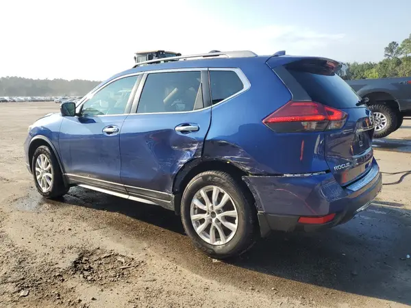 5N1AT2MV4HC769779 2017 NISSAN ROGUE - Image 2