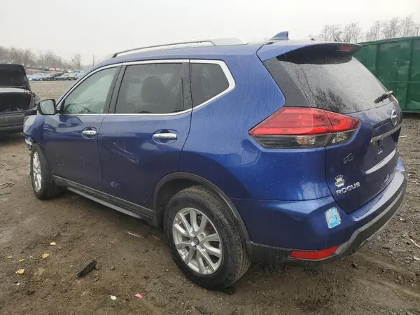 5N1AT2MV4HC770866 2017 NISSAN ROGUE - Image 2