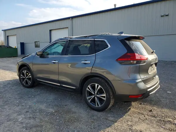 5N1AT2MV4HC771290 2017 NISSAN ROGUE - Image 2
