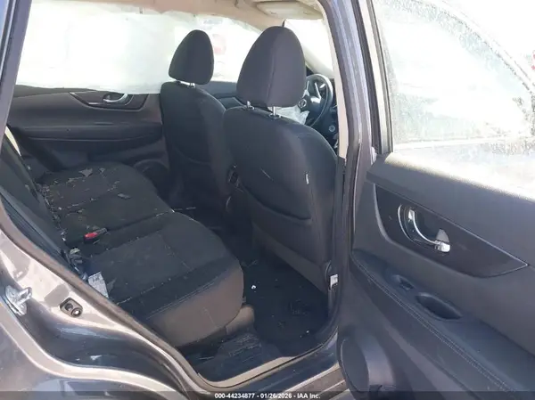 5N1AT2MV4HC777378 2017 NISSAN ROGUE - Image 8
